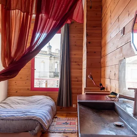 Large Duplex House With Terrace In Bordeaux