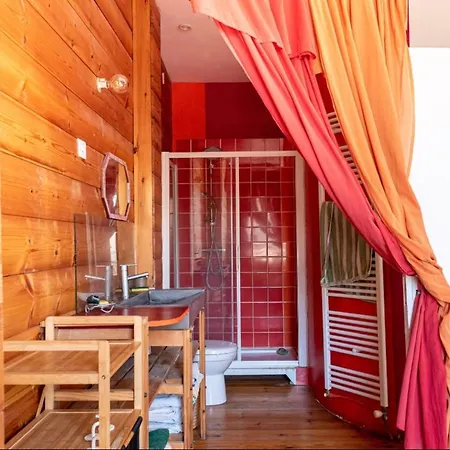 Large Duplex House With Terrace In * Bordeaux